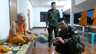 บุกจับสึกคากุฏิ พระแกนนำค้านสร้างมัสยิด มั่วสุมเสพยากับพระลูกวัด เร่งขยายผลหาผู้ขาย