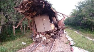 ด่วน!! คนร้ายวางระเบิดทางรถไฟปัตตานี รถไฟขบวนกรุงเทพ-สุไหงโกลกพังเสียหาย มีผู้เสียชีวิต