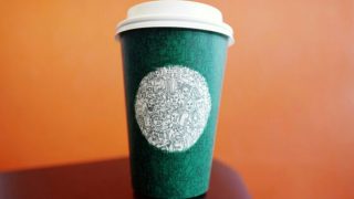 เปิดประเด็นสีแก้วกาแฟใหม่ของสตาร์บัคส์ 'สนับสนุนอิสลาม'