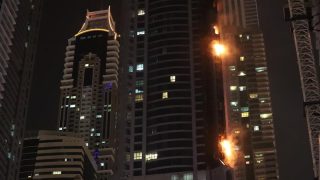 ไฟไหม้อาคารสูง 79 ชั้นในดูไบ อพยพคนทั้งหมดปลอดภัย