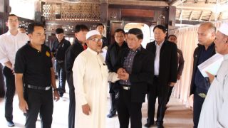 ปลัดสำนักนายกฯ ลงพื้นที่แก้ปัญหาการก่อสร้างปรับภูมิทัศน์มัสยิด 300 ปี