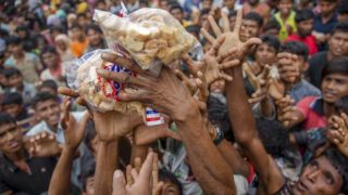 ผู้ประท้วงชาวพุทธพม่าโยนระเบิดขวดสกัดความช่วยเหลือสู่โรฮิงญา