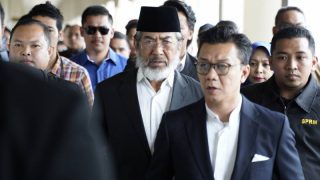 รวบอดีตมุขมนตรีซาบาห์รับสินบนกว่า2,000ล้านบาท